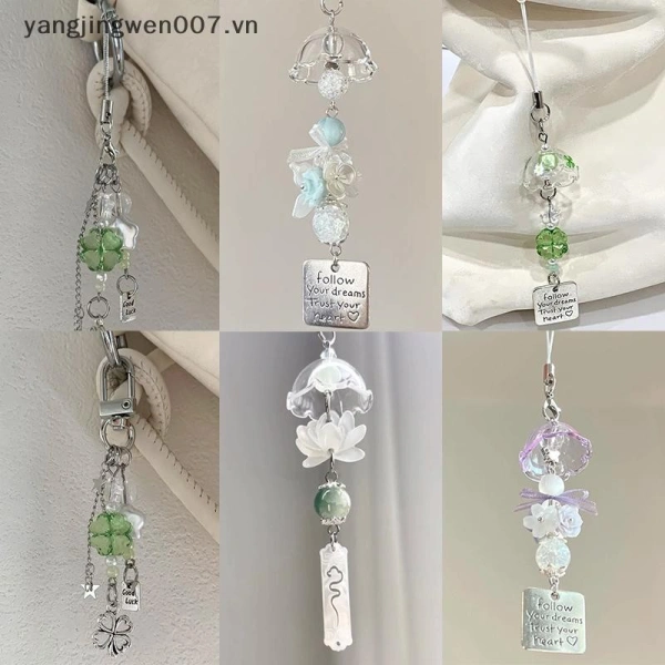 Không phải ngẫu nhiên mà móc khóa ngày càng trở thành phụ kiện “đắt khách”. (Ảnh 2) Không phải ngẫu nhiên mà móc khóa ngày càng trở thành phụ kiện “đắt khách”. (Ảnh 2)