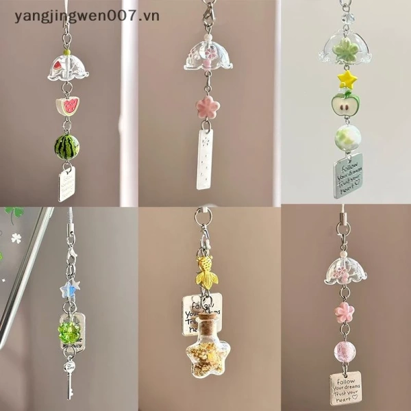 Khi móc khóa trang trí dễ thương lại khiến việc giữ điện thoại trong túi trở nên bất ngờ khó khăn - Ảnh 3 Khi móc khóa trang trí dễ thương lại khiến việc giữ điện thoại trong túi trở nên bất ngờ khó khăn - Ảnh 3