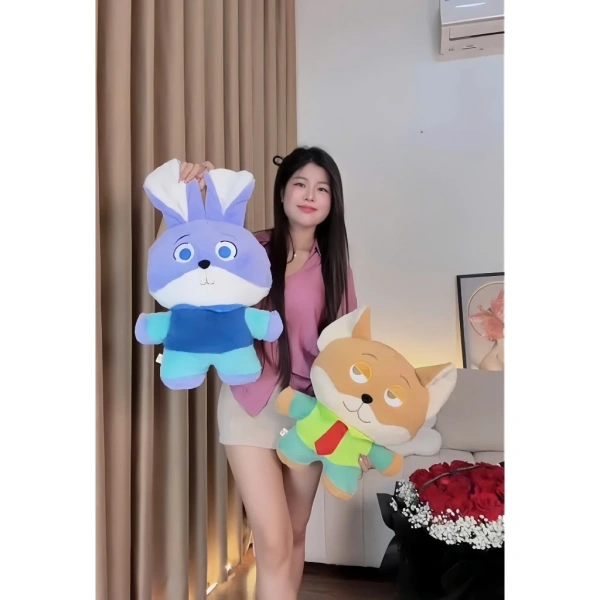Trong nhiều trường hợp, khách hàng tìm kiếm gấu bông 50cm thường muốn một “đối tác” đáng yêu, vừa để ôm ngủ vừa để trang trí. (Ảnh 5)