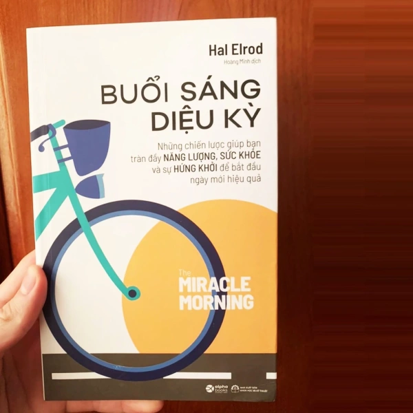 Thay vì tạo ra một danh sách dài 10 việc, hãy tập trung vào 3 mục tiêu cốt lõi, mỗi mục không quá 10-15 phút. (Ảnh 2) Thay vì tạo ra một danh sách dài 10 việc, hãy tập trung vào 3 mục tiêu cốt lõi, mỗi mục không quá 10-15 phút. (Ảnh 2)
