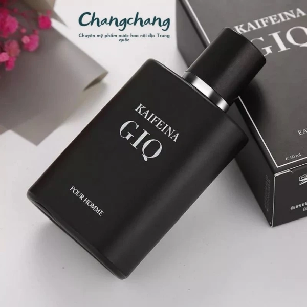 Khi một chai nước hoa 50 ml gọn nhẹ khiến mọi khoảnh khắc trở nên khó quyết đoán hơn - Ảnh 1