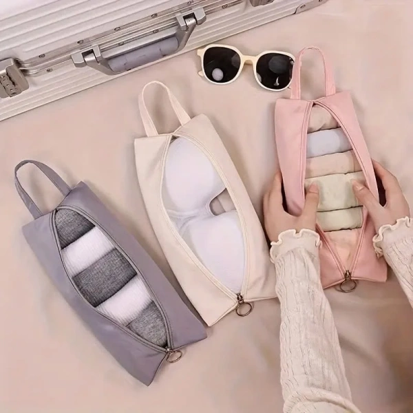 Vải Oxford, còn gọi là vải Canvas dày dặn, thường được sử dụng trong sản xuất balo, túi đựng tài liệu và các vật dụng ngoài trời. (Ảnh 2)