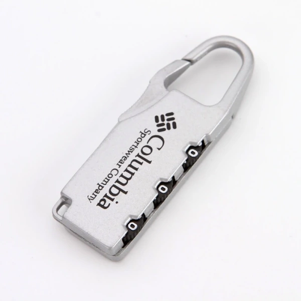 Khi một ổ khóa mật khẩu 3 số mini gọn nhẹ trông hoàn hảo, bạn sẽ nhận ra nó dễ bị rơi mất trong túi hành lý. - Ảnh 2 Khi một ổ khóa mật khẩu 3 số mini gọn nhẹ trông hoàn hảo, bạn sẽ nhận ra nó dễ bị rơi mất trong túi hành lý. - Ảnh 2