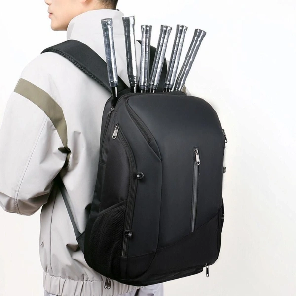 Việc so sánh giữa các mẫu ba lô trên thị trường dựa trên các tiêu chí này sẽ giúp bạn đưa ra quyết định sáng suốt và tránh mua phải các sản phẩm “đẹp hình, kém chất lượng”. (Ảnh 5) Việc so sánh giữa các mẫu ba lô trên thị trường dựa trên các tiêu chí này sẽ giúp bạn đưa ra quyết định sáng suốt và tránh mua phải các sản phẩm “đẹp hình, kém chất lượng”. (Ảnh 5)