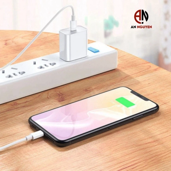 Nếu bạn sở hữu những thiết bị mới như iPhone 13/14 (công suất hỗ trợ lên tới 27W) hay một số mẫu Android mới hỗ trợ 30W‑45W, việc tiếp tục dùng sạc 20W sẽ dẫn tới thời gian nạp chậm hơn so với tiềm năng thực tế của điện thoại. (Ảnh 5)