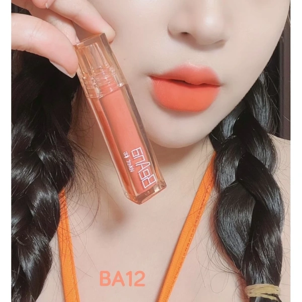 Trong danh sách những lựa chọn được nhiều chị em giới thiệu, Son BeAna cam hồng nude (màu cam đào, cam hồng nude) là một mẫu đáng chú ý. (Ảnh 4) Trong danh sách những lựa chọn được nhiều chị em giới thiệu, Son BeAna cam hồng nude (màu cam đào, cam hồng nude) là một mẫu đáng chú ý. (Ảnh 4)