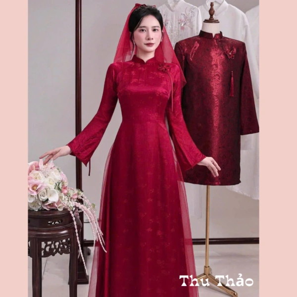 Trong thị trường áo dài cô dâu hiện nay, có hai xu hướng chính: áo dài “đơn giản tối giản” và áo dài “cầu kỳ họa tiết”. (Ảnh 3)
