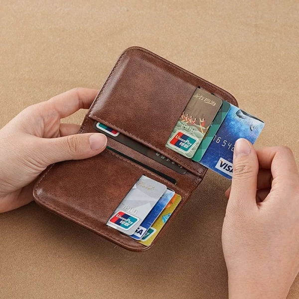 Những mẫu bao da thông thường chỉ cung cấp bảo vệ vật lý, không chặn được tín hiệu RFID. (Ảnh 3)