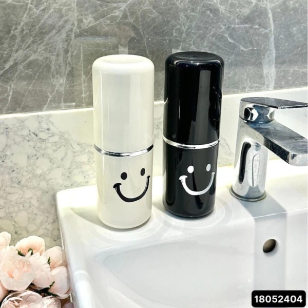 Thay vì dùng nhiều vật dụng rời rạc, một hộp đựng đa chức năng có thể giải quyết mọi vấn đề ở trên. (Ảnh 3)