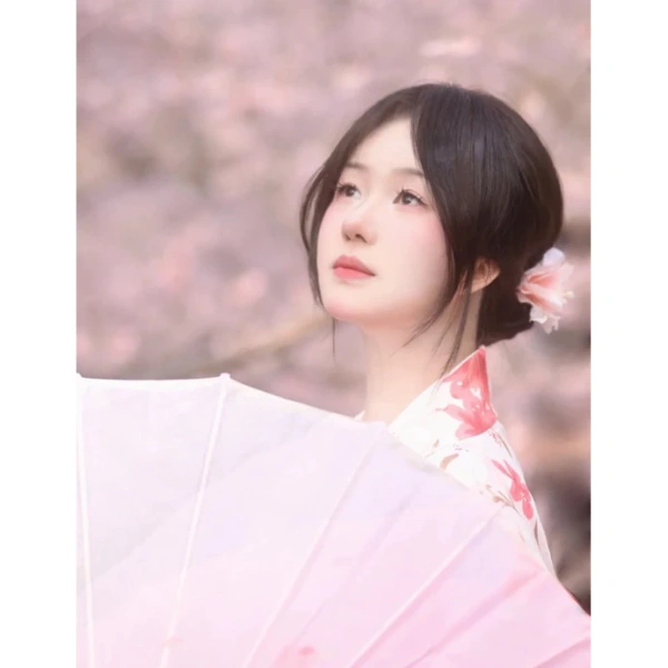 Đối với những người yêu thích mặc kimono trong các lễ hội hoặc chụp ảnh ngoài trời, việc chuẩn bị trước các biện pháp bảo quản là vô cùng cần thiết. (Ảnh 3)