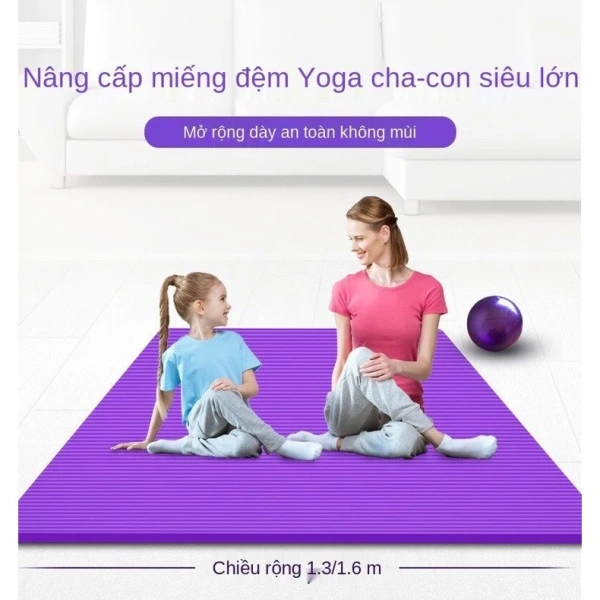 Không gian chật hẹp bỗng trở nên thoải mái khi thảm yoga dày mở rộng giúp giảm trơn trượt trong mỗi buổi tập. - Ảnh 4 Không gian chật hẹp bỗng trở nên thoải mái khi thảm yoga dày mở rộng giúp giảm trơn trượt trong mỗi buổi tập. - Ảnh 4