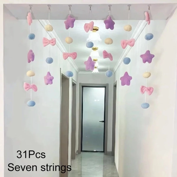 Trong thị trường hiện nay, có hai loại vách ngăn nơ phổ biến: loại truyền thống (được may liền hoặc dán) và loại ruy băng treo (có thể tháo rời, dễ thay đổi). (Ảnh 5)