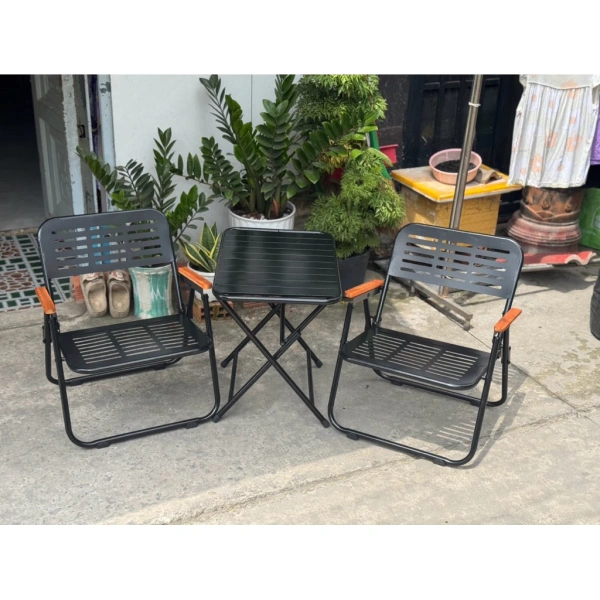 Không gian quán cà phê chật hẹp trở nên linh hoạt nhờ bộ ghế‑bàn gập gọn – điều ổn định thường bị bỏ quên - Ảnh 5 Không gian quán cà phê chật hẹp trở nên linh hoạt nhờ bộ ghế‑bàn gập gọn – điều ổn định thường bị bỏ quên - Ảnh 5