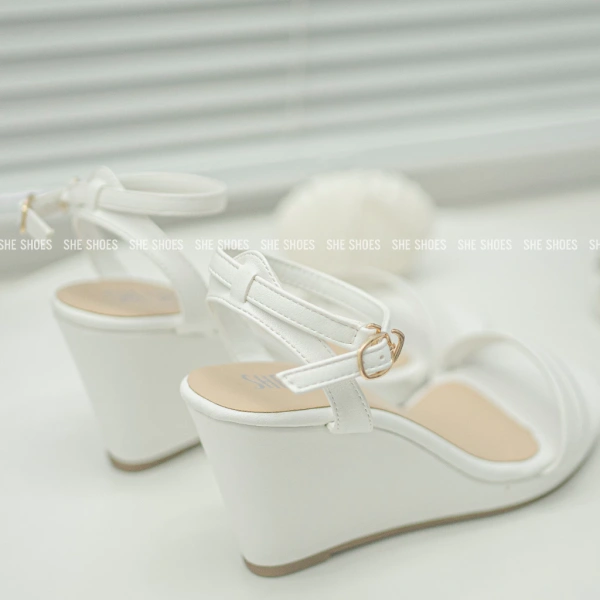 Không ngờ sandal đế xuồng quai ngang vẫn giữ độ êm ái khi phải đứng cả ngày - Ảnh 3