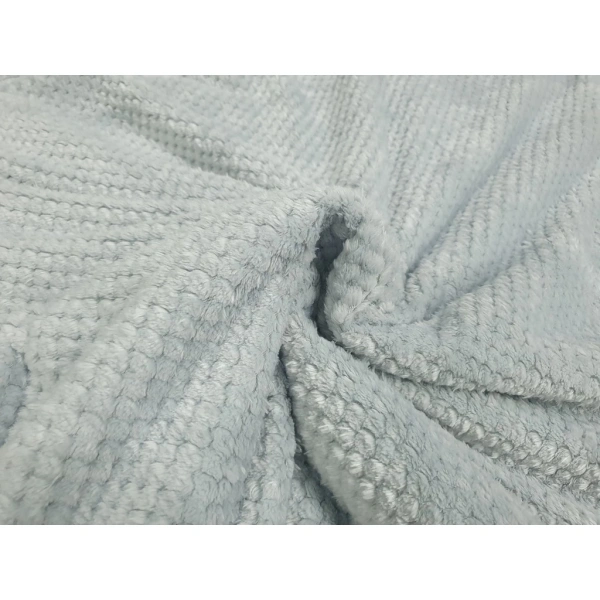 Trong môi trường làm việc, nhất là các văn phòng không có hệ thống sưởi ấm đầy đủ, một tấm chăn lông cừu có thể đặt lên ghế hoặc để dưới bàn làm việc, giúp duy trì nhiệt độ cơ thể khi ngồi trong thời gian dài. (Ảnh 2) Trong môi trường làm việc, nhất là các văn phòng không có hệ thống sưởi ấm đầy đủ, một tấm chăn lông cừu có thể đặt lên ghế hoặc để dưới bàn làm việc, giúp duy trì nhiệt độ cơ thể khi ngồi trong thời gian dài. (Ảnh 2)