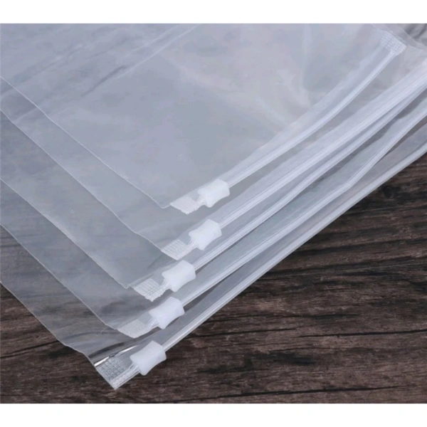 Nhiều người chỉ nhìn vào kích thước tổng thể của túi mà bỏ qua độ dày rãnh zip. (Ảnh 2) Nhiều người chỉ nhìn vào kích thước tổng thể của túi mà bỏ qua độ dày rãnh zip. (Ảnh 2)