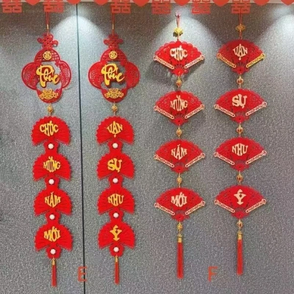 Kỳ vọng câu đối quạt vàng sẽ mang lại may mắn cho Tết Nguyên Đán 2026 nhưng thực tế lại khiến góc nhà trở nên chật chội. - Ảnh 4 Kỳ vọng câu đối quạt vàng sẽ mang lại may mắn cho Tết Nguyên Đán 2026 nhưng thực tế lại khiến góc nhà trở nên chật chội. - Ảnh 4