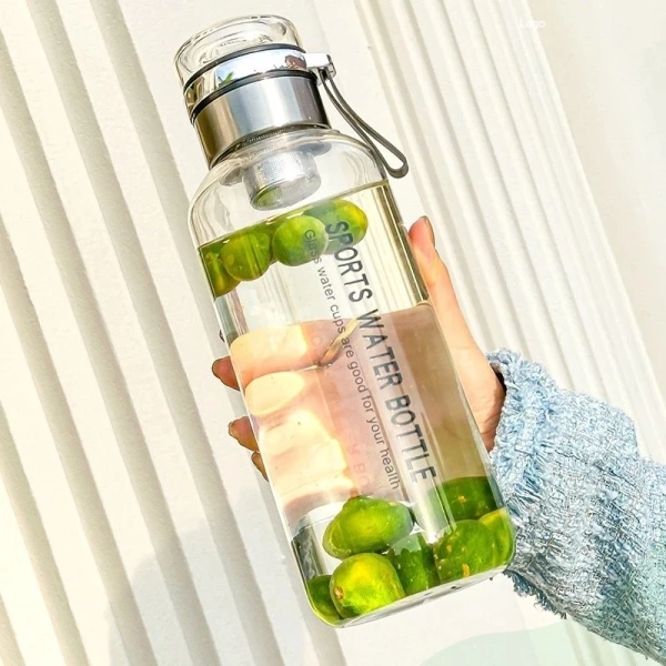 Lõi lọc inox trong bình nước pha trà làm giảm nhu cầu mua nước đóng chai - Ảnh 1