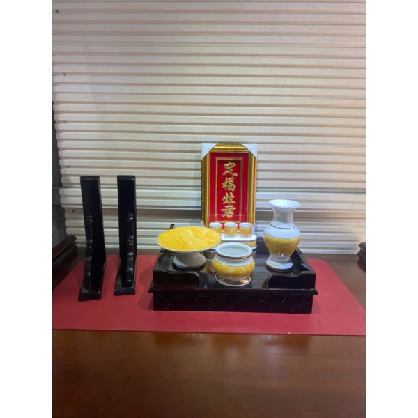 Màu nâu ấm áp của bàn thờ ông táo: khi truyền thống gặp cảm giác ấm cúng trong không gian gia đình - Ảnh 1 Màu nâu ấm áp của bàn thờ ông táo: khi truyền thống gặp cảm giác ấm cúng trong không gian gia đình - Ảnh 1