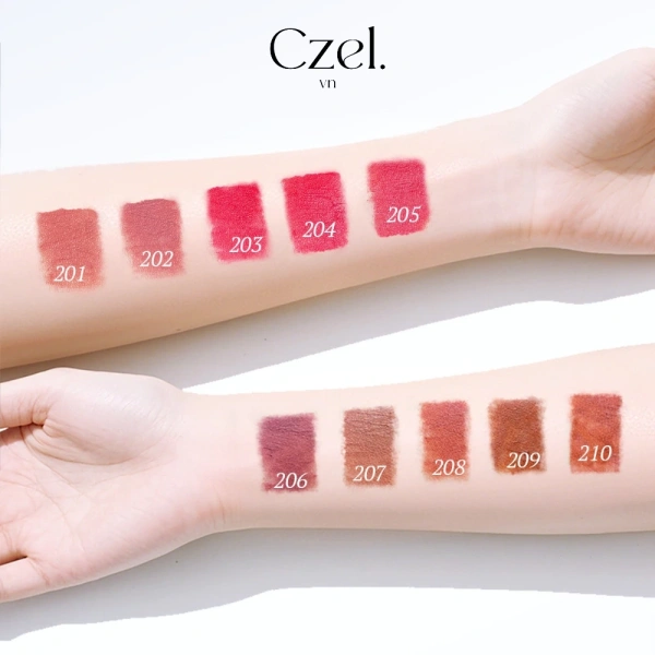 Thuật ngữ “kem bùn” (mud matte) được các nhà chế tạo mỹ phẩm đưa ra để miêu tả một dạng kết cấu hỗn hợp giữa kem nhẹ và bột mịn. (Ảnh 2)