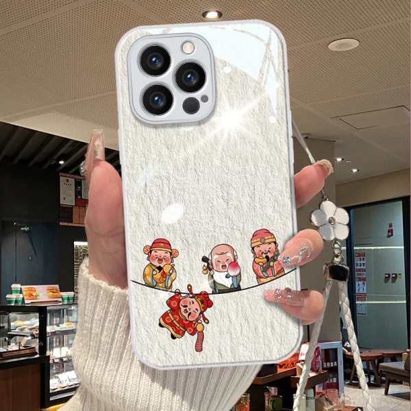 Ốp lưng iPhone luôn tiếp xúc với bàn, túi áo, chìa khóa hoặc các vật cứng khác. (Ảnh 2) Ốp lưng iPhone luôn tiếp xúc với bàn, túi áo, chìa khóa hoặc các vật cứng khác. (Ảnh 2)