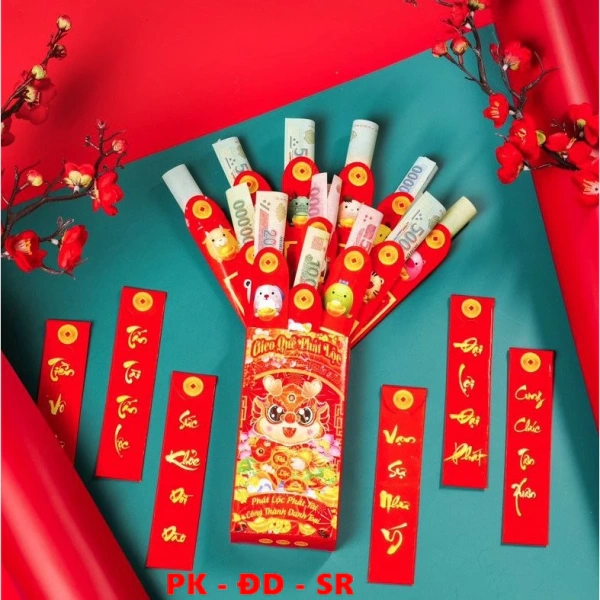 Mỗi bộ “12 quẻ” thường gồm 12 mảnh giấy có câu chúc riêng, được sắp xếp theo một trật tự nhất định. (Ảnh 3)