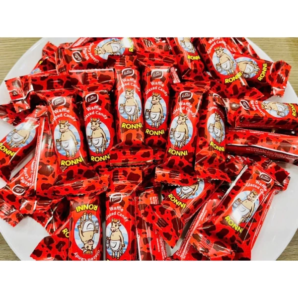 Mở một túi bánh xốp phủ socola giữa giờ làm, người ta chợt nhận ra độ ẩm trong phòng khiến bánh nhanh mất độ giòn. - Ảnh 2
