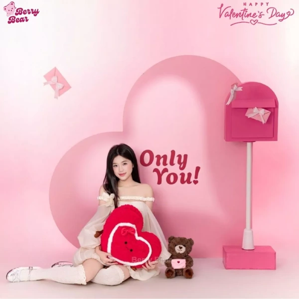 Việc chọn lựa gấu bông trái tim không chỉ dựa trên vẻ ngoài mà còn phải cân nhắc đến độ tuổi, sở thích và hoàn cảnh tặng quà. (Ảnh 3)