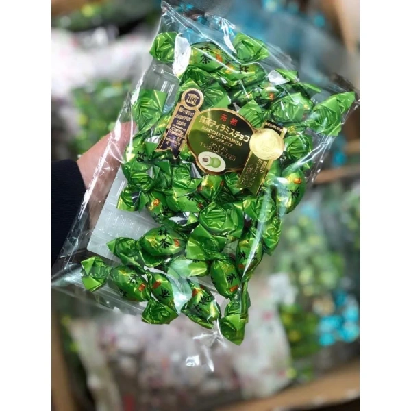 Khi mở bao bì, bạn có thể lắc nhẹ để nghe tiếng “cạch cạch” nhẹ, cho thấy hạt hạnh nhân chưa bị ẩm. (Ảnh 5) Khi mở bao bì, bạn có thể lắc nhẹ để nghe tiếng “cạch cạch” nhẹ, cho thấy hạt hạnh nhân chưa bị ẩm. (Ảnh 5)