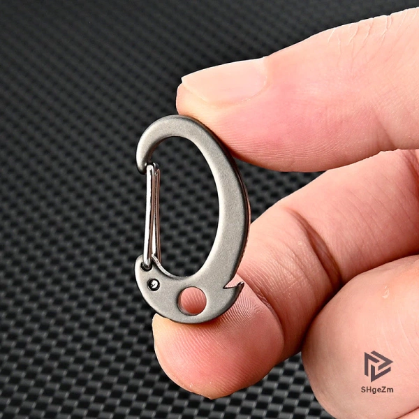 Móc khóa carabiner titan hạng nặng: khi độ bền vượt qua mọi kỳ vọng trong sử dụng hằng ngày - Ảnh 1 Móc khóa carabiner titan hạng nặng: khi độ bền vượt qua mọi kỳ vọng trong sử dụng hằng ngày - Ảnh 1