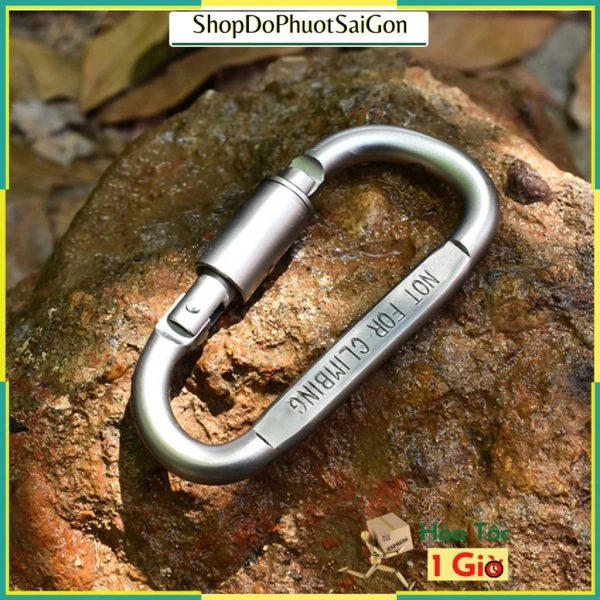 Móc khóa nhôm cứng 8 cm có thể ngăn balo rơi mất trong những chuyến phượt gập ghềnh. - Ảnh 1
