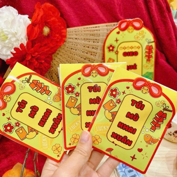 Khóa ở đây không phải là khóa an toàn, mà là móc khóa dùng để giữ “bí mật” trong túi. (Ảnh 2)