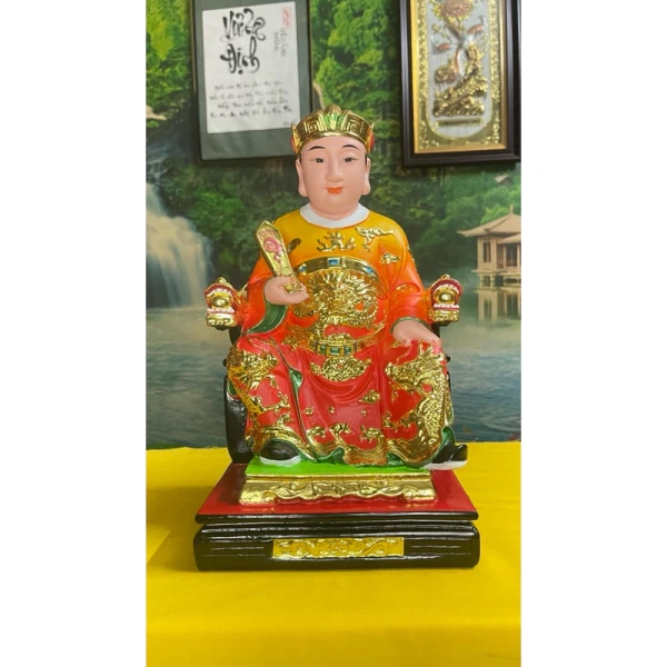 Mong đợi phong thủy so với thực tế khi bày tượng Ông Táo trên bàn thờ nhà mình - Ảnh 1 Mong đợi phong thủy so với thực tế khi bày tượng Ông Táo trên bàn thờ nhà mình - Ảnh 1