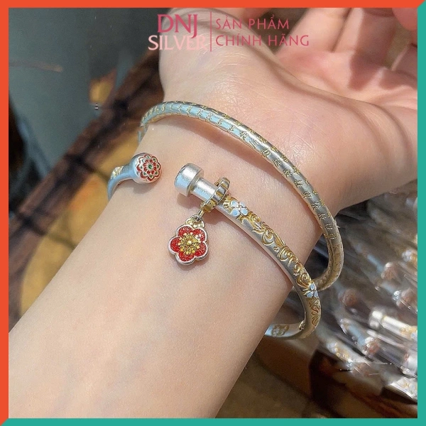 Một chiếc vòng tay bạc nguyên chất 9999 khiến người dùng nhận ra giá trị thực sự của việc chăm sóc trang sức hàng ngày - Ảnh 1 Một chiếc vòng tay bạc nguyên chất 9999 khiến người dùng nhận ra giá trị thực sự của việc chăm sóc trang sức hàng ngày - Ảnh 1