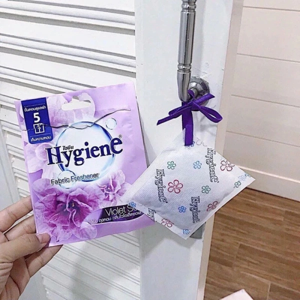 Theo khảo sát giá trên một số nền tảng thương mại điện tử, túi hạt thơm thông thường có mức giá từ 40 000‑70 000 VND cho mỗi chiếc, trong khi túi Hygiene Thái Lan chỉ khoảng 28 000 VND sau khi được giảm giá. (Ảnh 3)