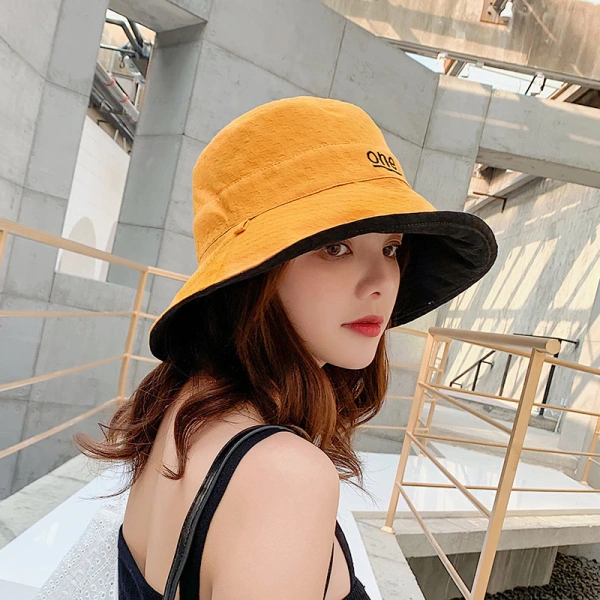 Vành rộng từ 25‑30cm thường đủ để che nắng mặt và cổ, nhưng nếu quá rộng mà không có cấu trúc hỗ trợ (khung nhựa hoặc gỗ), nó sẽ tạo ra áp lực không đồng đều, dẫn tới việc trượt. (Ảnh 3) Vành rộng từ 25‑30cm thường đủ để che nắng mặt và cổ, nhưng nếu quá rộng mà không có cấu trúc hỗ trợ (khung nhựa hoặc gỗ), nó sẽ tạo ra áp lực không đồng đều, dẫn tới việc trượt. (Ảnh 3)