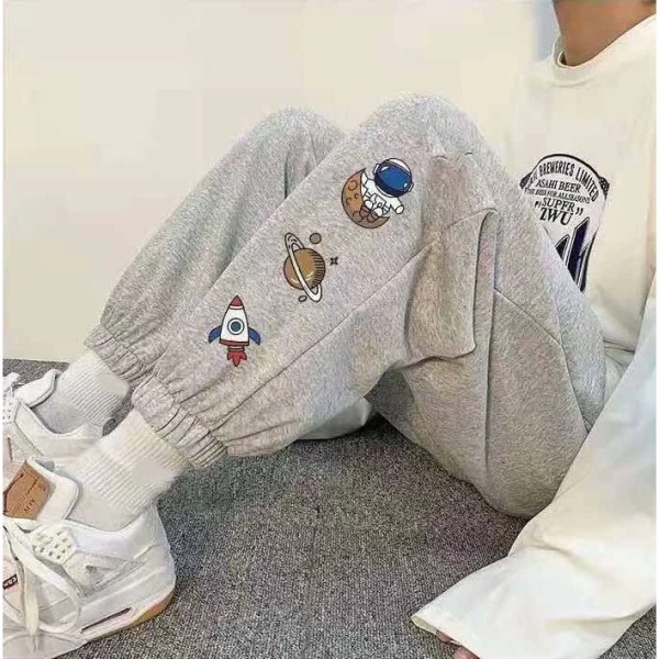 Mùa đông: Khi quần jogger nỉ ống túm đáp lại mong muốn ấm áp nhưng lại gây bất ngờ về độ thoáng khí - Ảnh 2 Mùa đông: Khi quần jogger nỉ ống túm đáp lại mong muốn ấm áp nhưng lại gây bất ngờ về độ thoáng khí - Ảnh 2