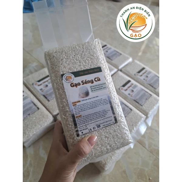 Mặc dù gạo xát mộc đã có hương thơm tự nhiên, nhưng việc nấu cơm đúng cách vẫn quyết định mức độ dẻo, mềm và hương vị cuối cùng. (Ảnh 4) Mặc dù gạo xát mộc đã có hương thơm tự nhiên, nhưng việc nấu cơm đúng cách vẫn quyết định mức độ dẻo, mềm và hương vị cuối cùng. (Ảnh 4)
