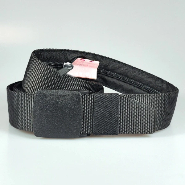 Trong trường hợp thắt lưng được làm bằng vật liệu nhựa hoặc nylon, màu sắc tươi sáng (đỏ cam, xanh lam) dễ thu hút sự chú ý. (Ảnh 2)