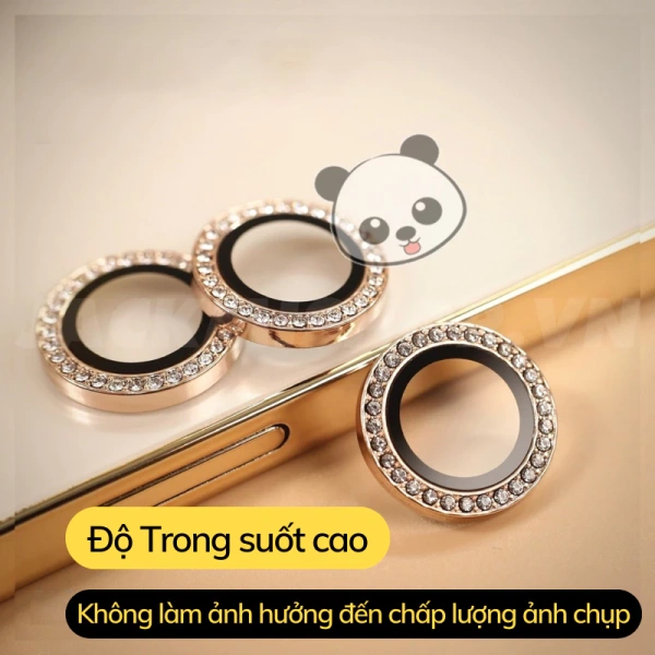 Ánh sáng khi đi vào ống kính camera iPhone phải trải qua ba lớp vật chất có chỉ số khúc xạ khác nhau. (Ảnh 2) Ánh sáng khi đi vào ống kính camera iPhone phải trải qua ba lớp vật chất có chỉ số khúc xạ khác nhau. (Ảnh 2)