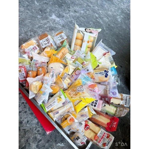 Để cung cấp thông tin khách quan, chúng tôi đã thử nghiệm bảo quản TÚI 2KG3 Bánh Mì Tươi Nội Địa Đài Loan Mix Vị theo 3 cách khác nhau: (1) giữ nguyên trong túi niêm phong và bảo quản trong tủ lạnh, (2) đóng gói hút chân không, (3) để trong bao bì nhựa thông thường. (Ảnh 5) Để cung cấp thông tin khách quan, chúng tôi đã thử nghiệm bảo quản TÚI 2KG3 Bánh Mì Tươi Nội Địa Đài Loan Mix Vị theo 3 cách khác nhau: (1) giữ nguyên trong túi niêm phong và bảo quản trong tủ lạnh, (2) đóng gói hút chân không, (3) để trong bao bì nhựa thông thường. (Ảnh 5)
