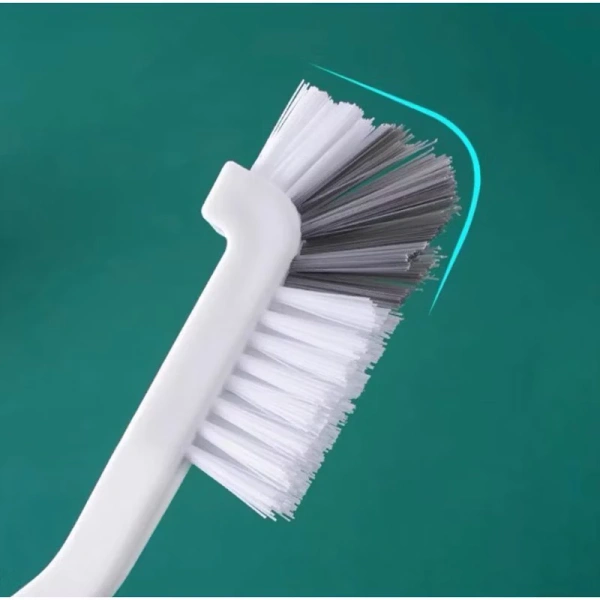 Một số gia đình vẫn quen dùng sponges hoặc bọt rửa thông thường. (Ảnh 5) Một số gia đình vẫn quen dùng sponges hoặc bọt rửa thông thường. (Ảnh 5)