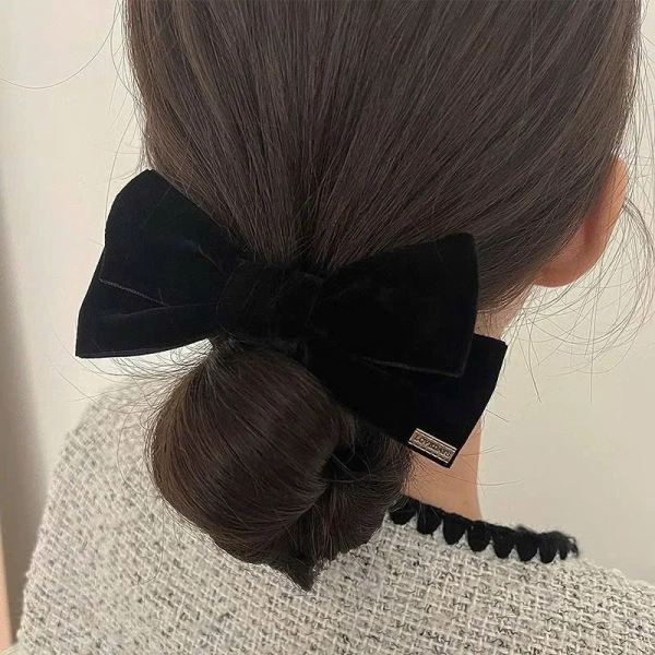 Dây cột cao su thường có giá rẻ, dễ mua và có khả năng giữ chặt tuyệt đối. (Ảnh 4) Dây cột cao su thường có giá rẻ, dễ mua và có khả năng giữ chặt tuyệt đối. (Ảnh 4)