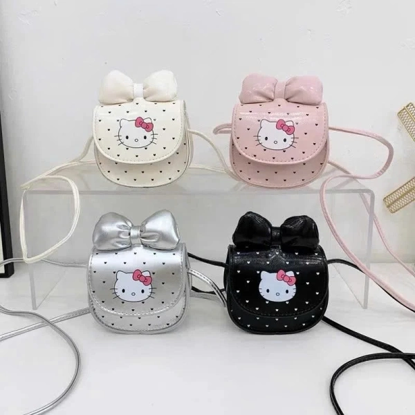 Thị trường hiện nay có nhiều lựa chọn khác nhau: da thật, vải canvas, nhựa PU trong suốt, và da PU. (Ảnh 3)