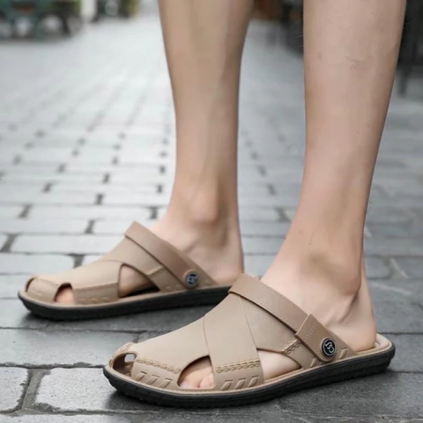 Trong một nghiên cứu độc lập, các nhà du lịch đã dùng một đôi sandal cao su trong 10 chuyến du lịch kéo dài trung bình 7 ngày mỗi chuyến, tổng cộng gần 70 ngày sử dụng. (Ảnh 4) Trong một nghiên cứu độc lập, các nhà du lịch đã dùng một đôi sandal cao su trong 10 chuyến du lịch kéo dài trung bình 7 ngày mỗi chuyến, tổng cộng gần 70 ngày sử dụng. (Ảnh 4)