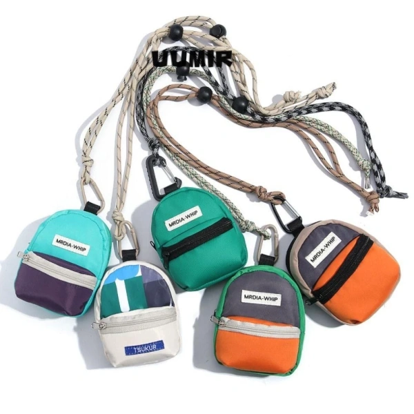Những chi tiết ẩn sau việc chọn ví mini treo cổ cho tai nghe và chìa khóa thường bị bỏ qua - Ảnh 1 Những chi tiết ẩn sau việc chọn ví mini treo cổ cho tai nghe và chìa khóa thường bị bỏ qua - Ảnh 1