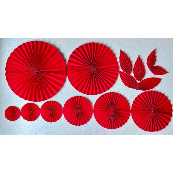 Những nếp dập sẵn trên giấy có thể khiến bạn tin rằng gấp sẽ luôn mượt mà, nhưng thực tế còn phụ thuộc vào cách thực hiện. (Ảnh 4) Những nếp dập sẵn trên giấy có thể khiến bạn tin rằng gấp sẽ luôn mượt mà, nhưng thực tế còn phụ thuộc vào cách thực hiện. (Ảnh 4)