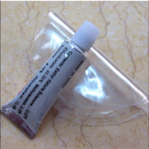 Hầu hết các sản phẩm bơi hơi được làm từ nhựa PVC hoặc PU cao cấp, tuy nhiên chúng vẫn nhạy cảm với ánh nắng trực tiếp, độ ẩm và nhiệt độ cao. (Ảnh 3)