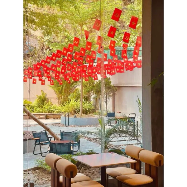 Độ cao không cần phải “cao nhất” mà phù hợp với kích thước không gian. (Ảnh 2) Độ cao không cần phải “cao nhất” mà phù hợp với kích thước không gian. (Ảnh 2)