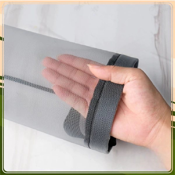 Ở mức giá 26.000 VND (được giảm xuống còn 20.800 VND), chiếc túi này không chỉ giúp giảm thiểu việc mua sắm bao nilon mới mà còn khuyến khích người dùng tái sử dụng các túi cũ. (Ảnh 3) Ở mức giá 26.000 VND (được giảm xuống còn 20.800 VND), chiếc túi này không chỉ giúp giảm thiểu việc mua sắm bao nilon mới mà còn khuyến khích người dùng tái sử dụng các túi cũ. (Ảnh 3)